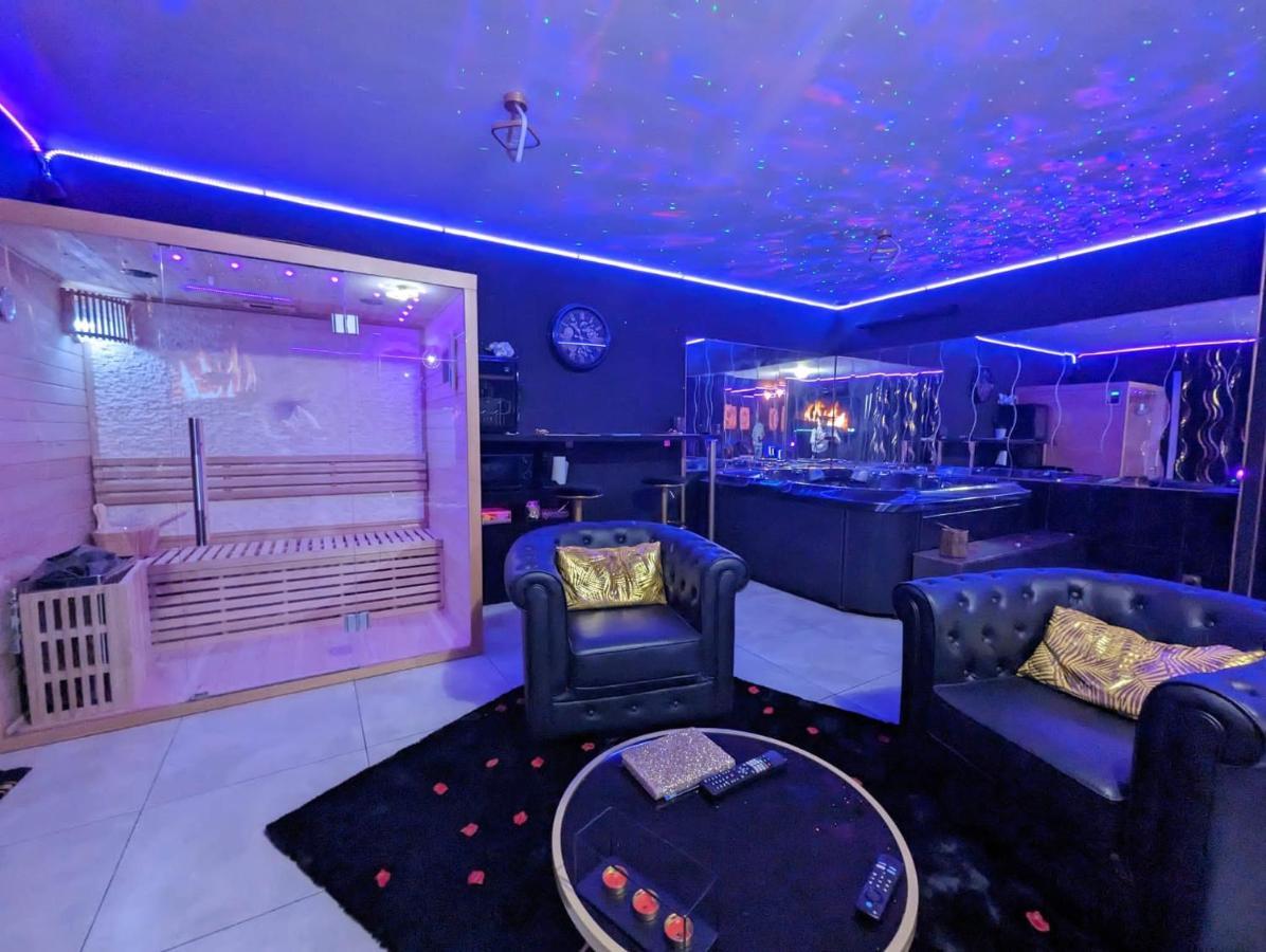 La Gold Room Jacuzzi & Sauna Prive แปร์ปินญอง ภายนอก รูปภาพ
