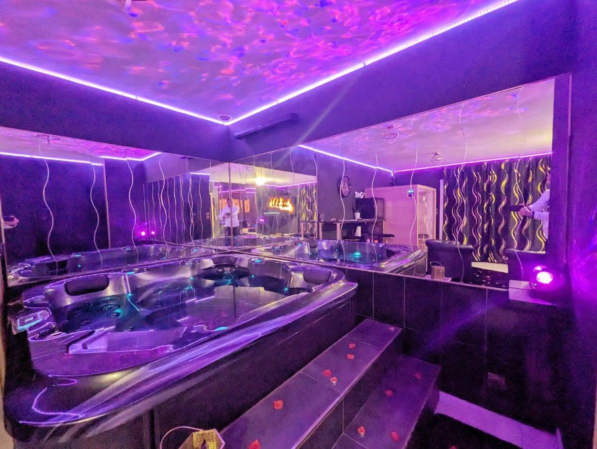 La Gold Room Jacuzzi & Sauna Prive แปร์ปินญอง ภายนอก รูปภาพ