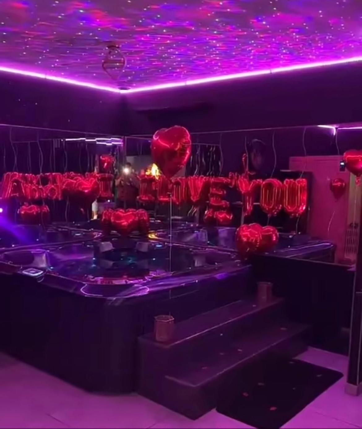 La Gold Room Jacuzzi & Sauna Prive แปร์ปินญอง ภายนอก รูปภาพ
